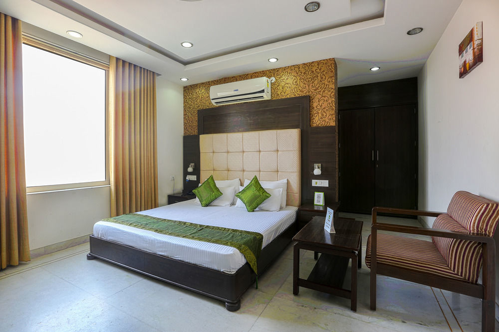 Hotel Saaket Residency Visakhapatnam Exteriör bild