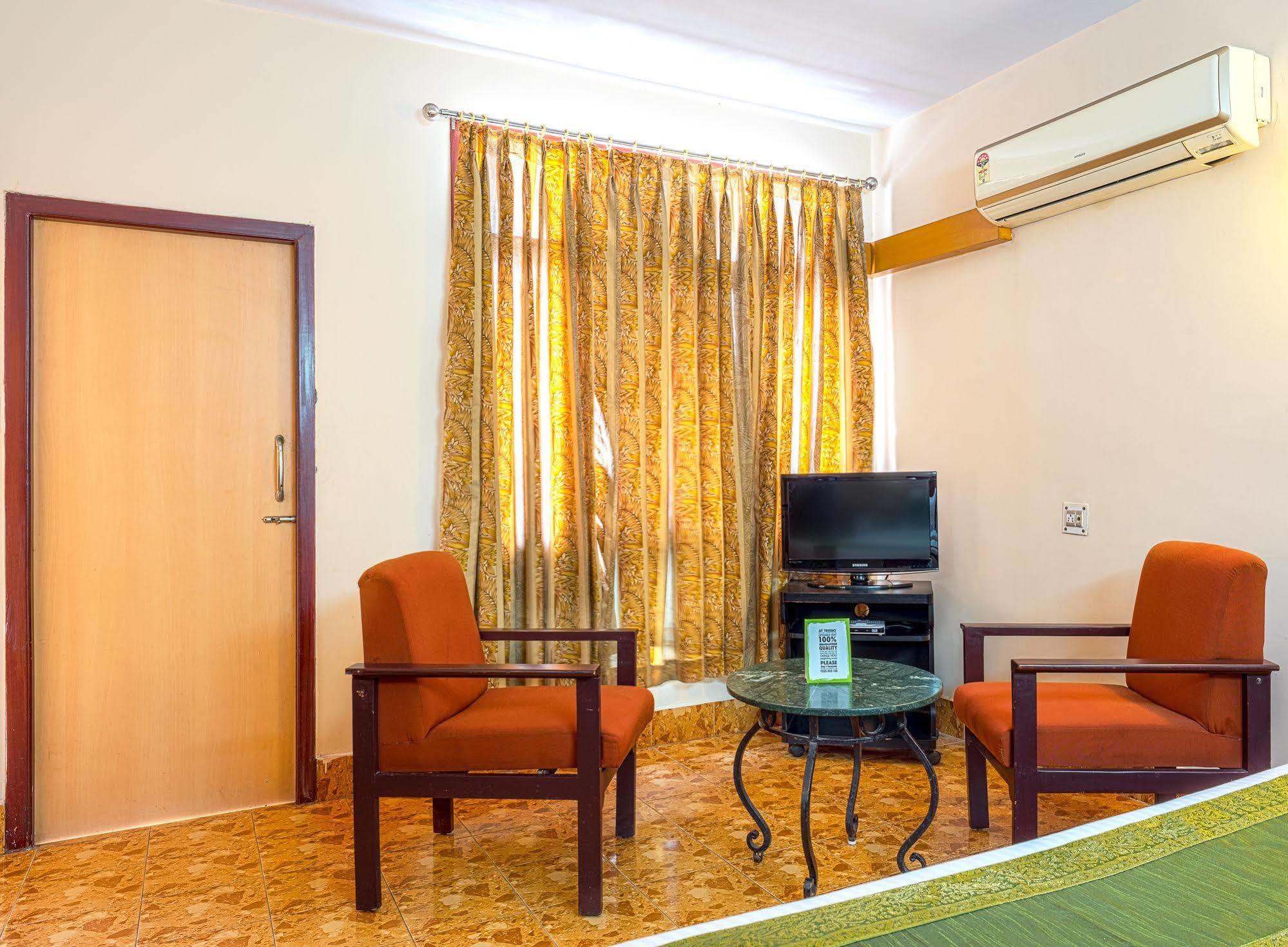 Hotel Saaket Residency Visakhapatnam Exteriör bild