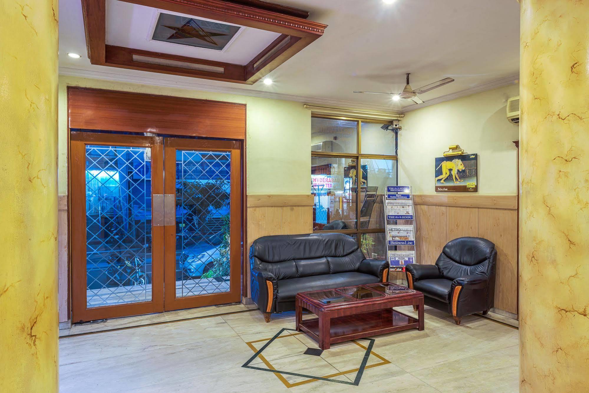 Hotel Saaket Residency Visakhapatnam Exteriör bild