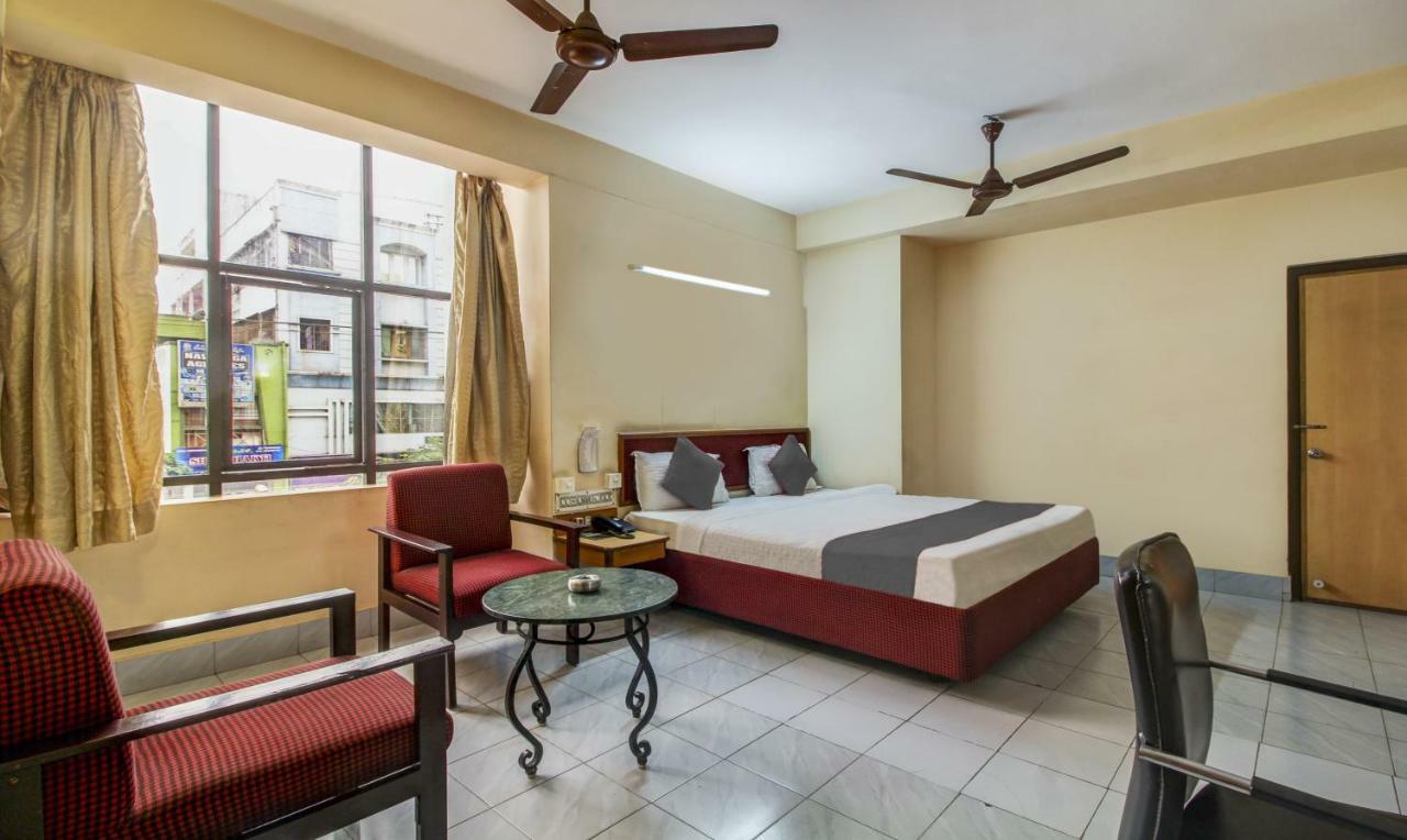 Hotel Saaket Residency Visakhapatnam Exteriör bild