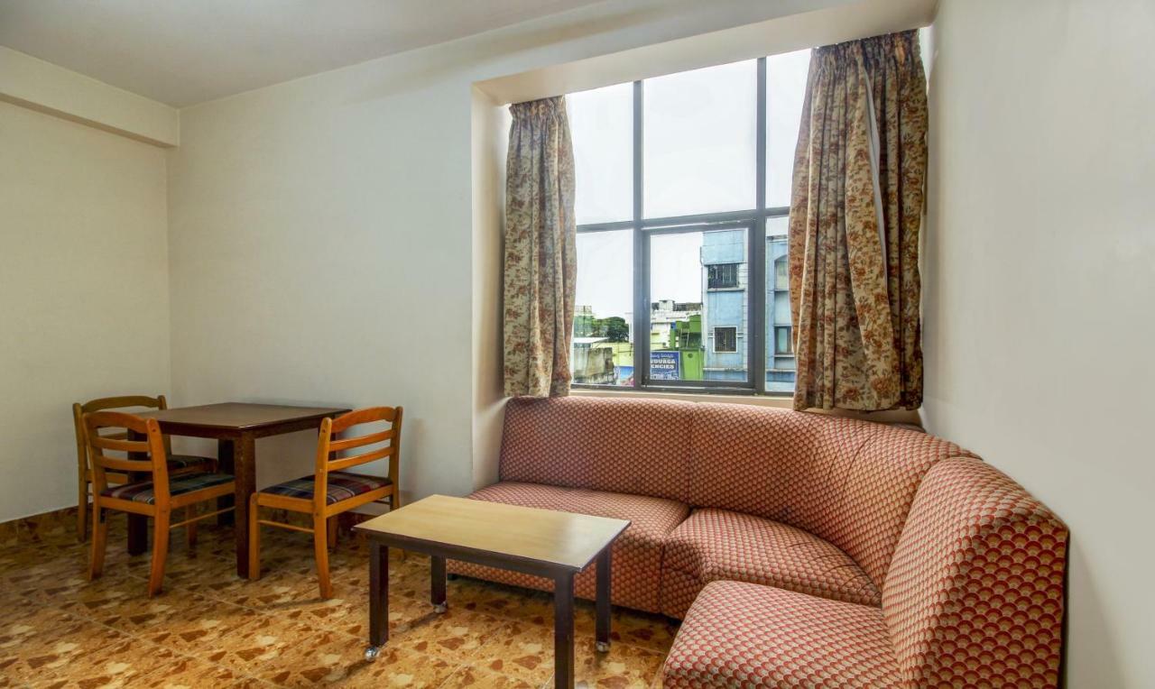 Hotel Saaket Residency Visakhapatnam Exteriör bild