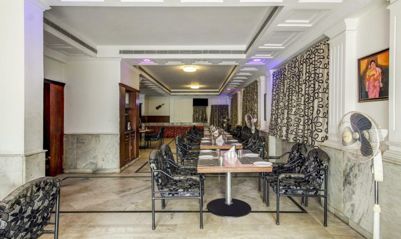 Hotel Saaket Residency Visakhapatnam Exteriör bild